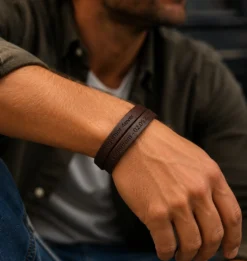 Leren Armband met Gravure – Gepersonaliseerd Leer Zwart of Bruin