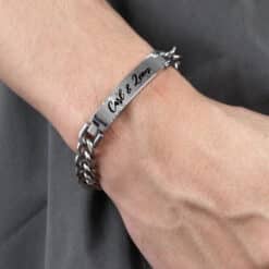 Alternative view of Edelstalen graveerarmband voor heren – stijlvol en persoonlijk