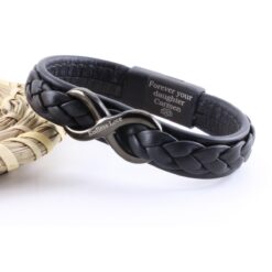 Alternative view of Leren Armband met Zwart Infinity Symbool en sluiting– Gepersonaliseerd
