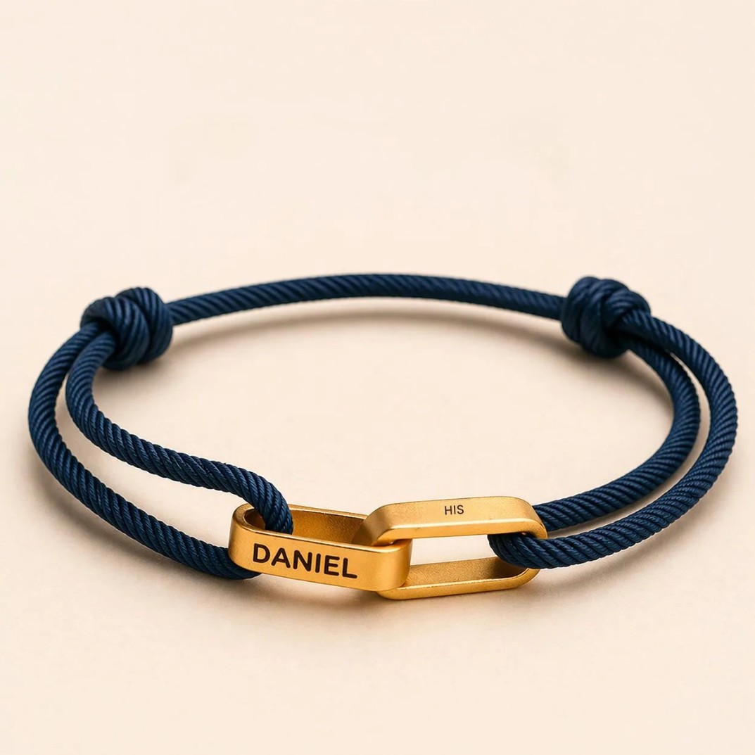 Gepersonaliseerde en verstelbare minimalistische armband met Naam - RVS Goudkleurig