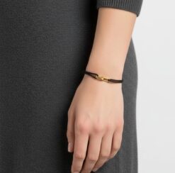 Gepersonaliseerde en verstelbare minimalistische armband met Naam - RVS Goudkleurig - Afbeelding 3